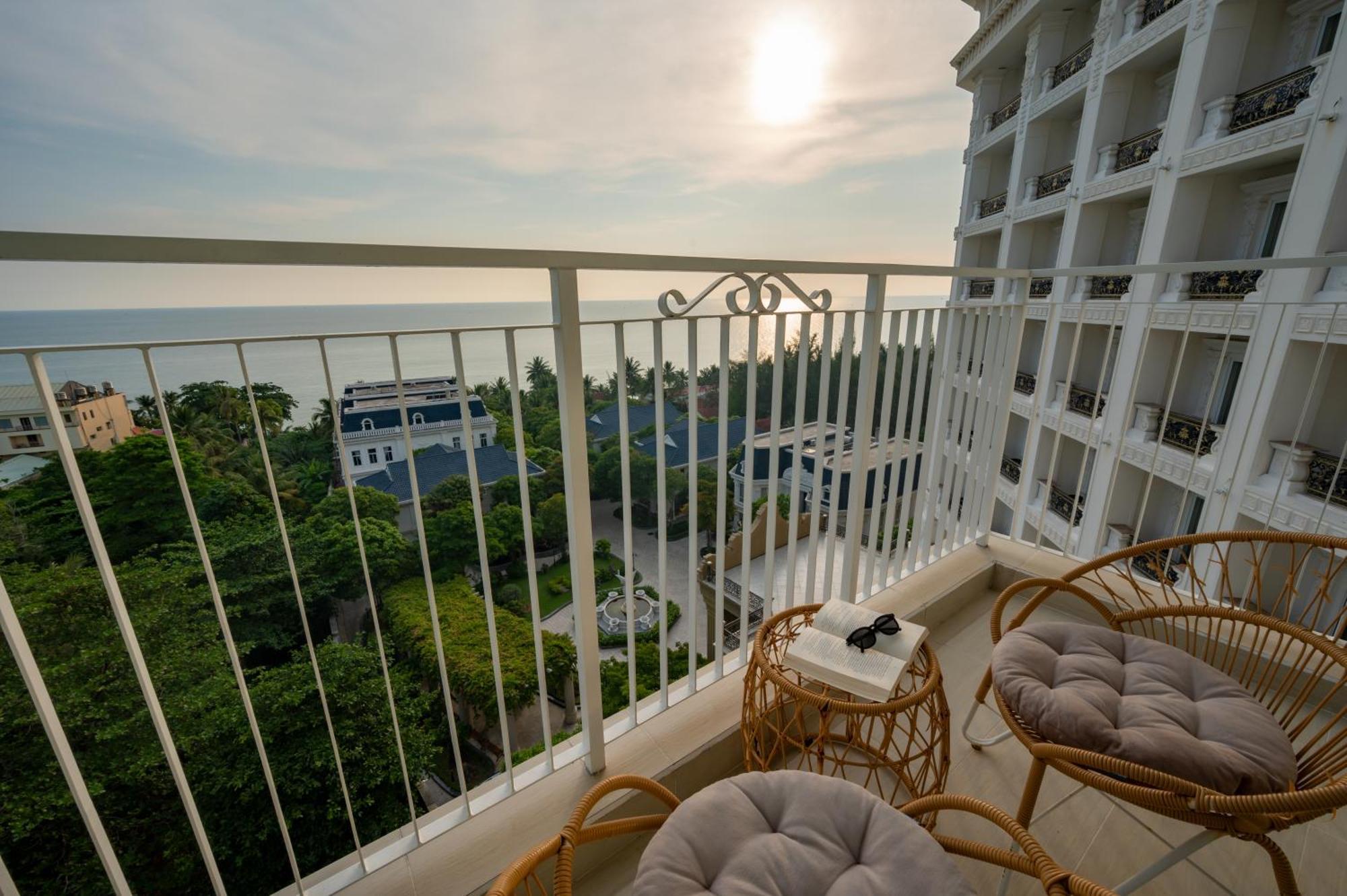 Haya Sea View Hotel 4*