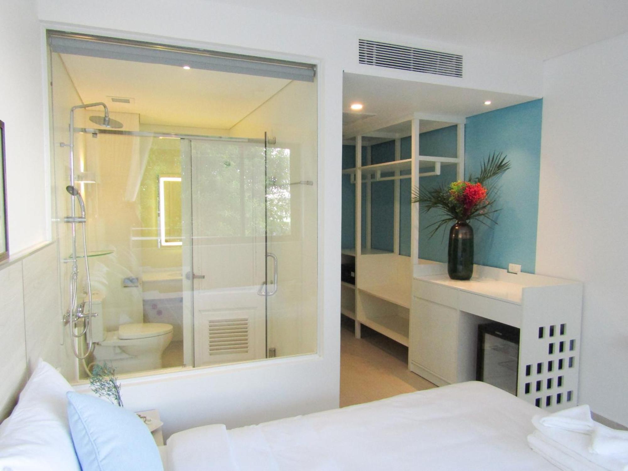 Haya Sea View Hotel 4*